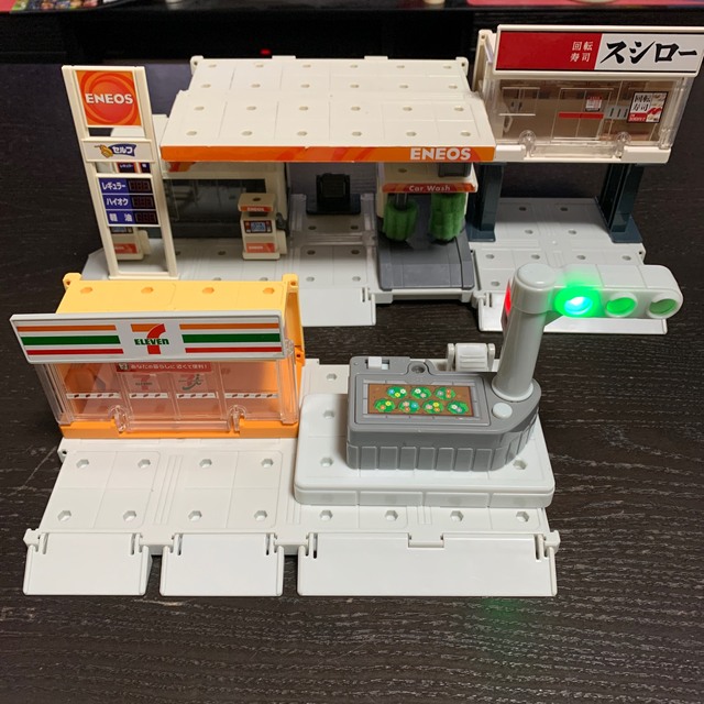 Takara Tomy - トミカタウン スシロー セブンイレブン エネオス 信号機