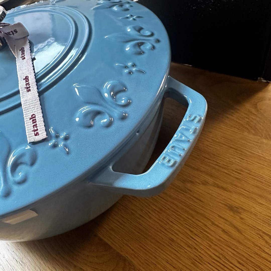 STAUB - 新品 ラスト1点staub ストウブ フルールドリス ココット