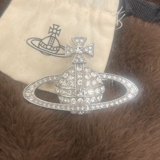 Vivienne Westwood（ブローチ/コサージュ）のフリマアイテム一覧