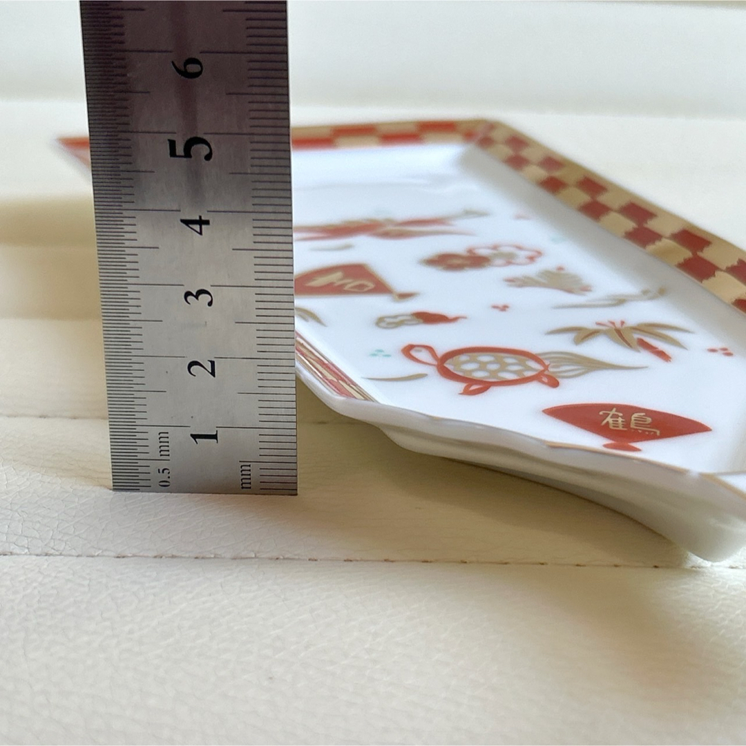 美濃焼 - 美濃焼 前畑陶器 縁起商店 羽子板 赤絵 賀正紋 羽子板皿 長皿