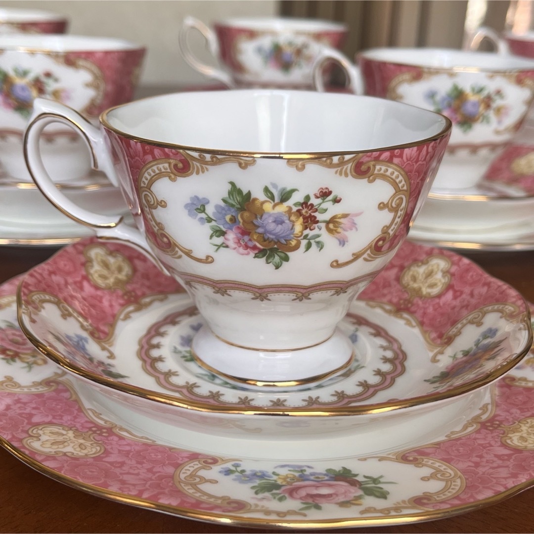 ROYAL ALBERT - 【未使用美品】ロイヤルアルバート☆レディカーライル