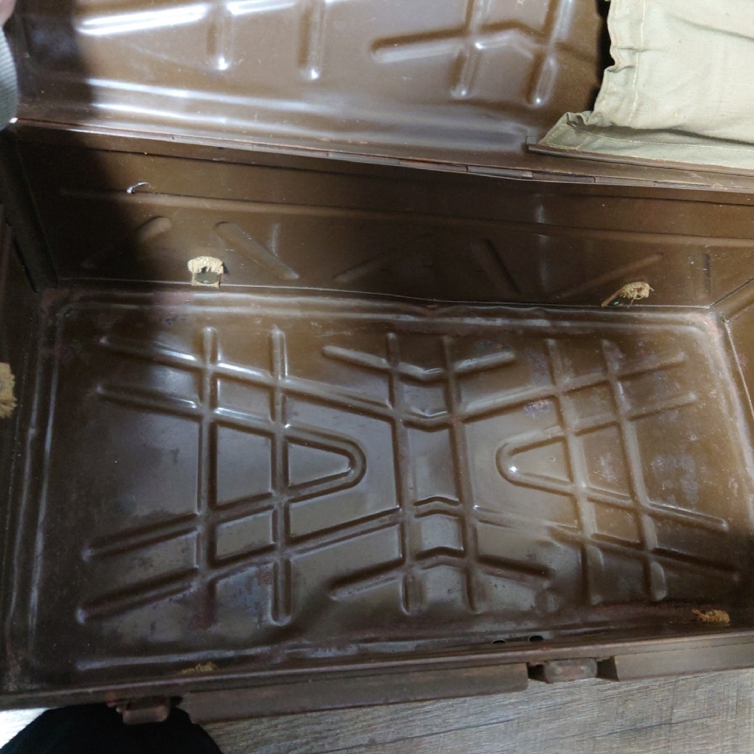 旧日本軍 将校用トランク 金属製 当時物の通販 by ハクイ's shop｜ラクマ