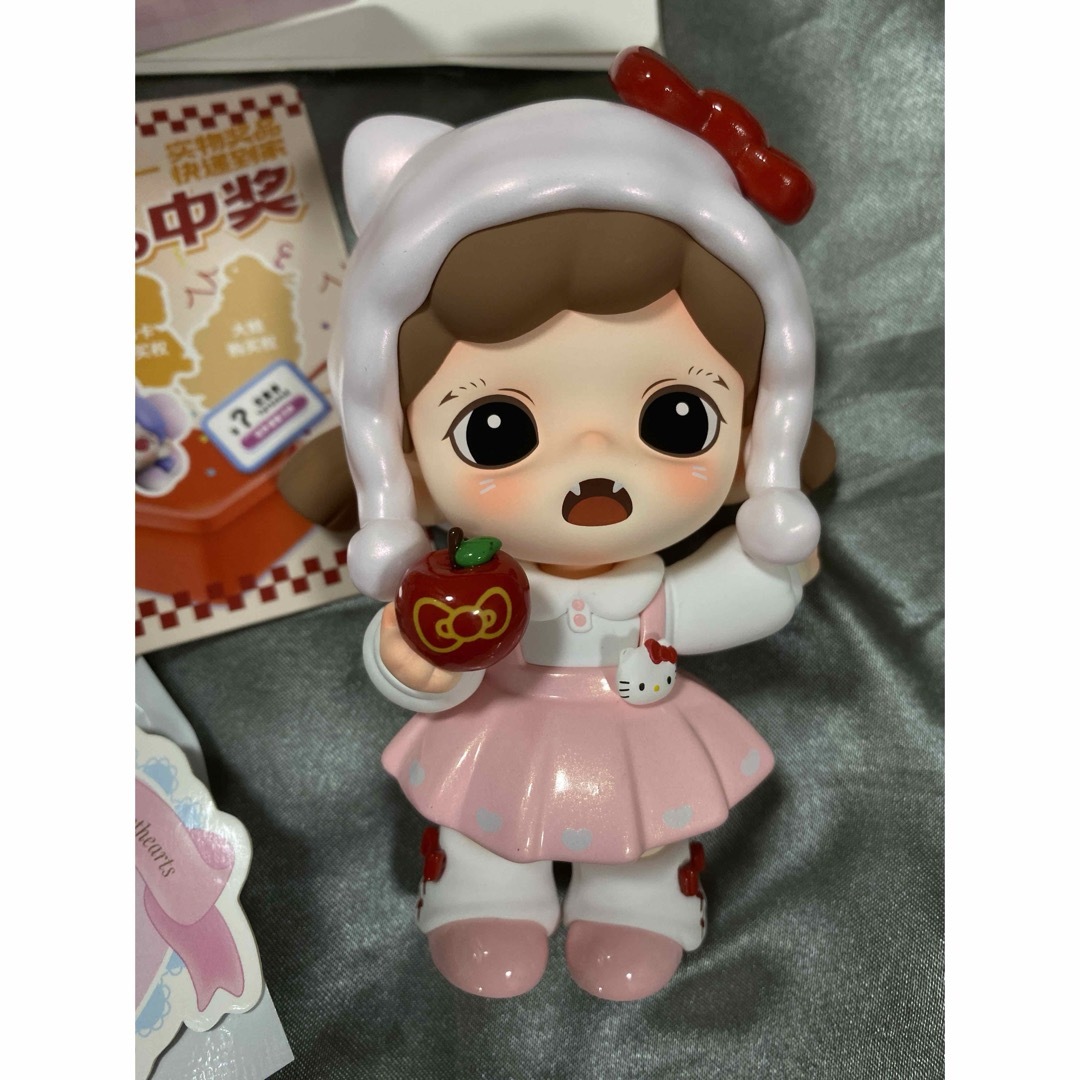 ポップマートサンリオ✖️TNT Space Zoraaフィギュアの通販 by