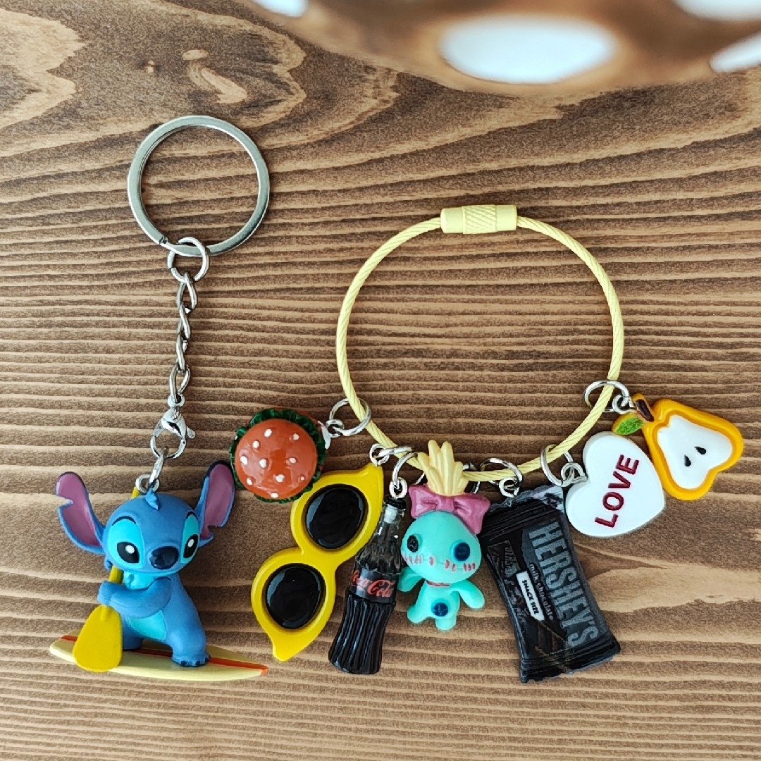リロ&スティッチ - レア SUPスティッチキーホルダー・スクランプ