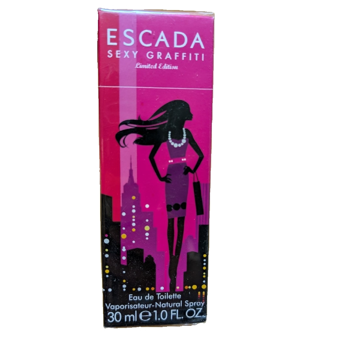 ESCADA - 【ESCADA】セクシーグラフィティの通販 by ﾁｹﾝ's shop