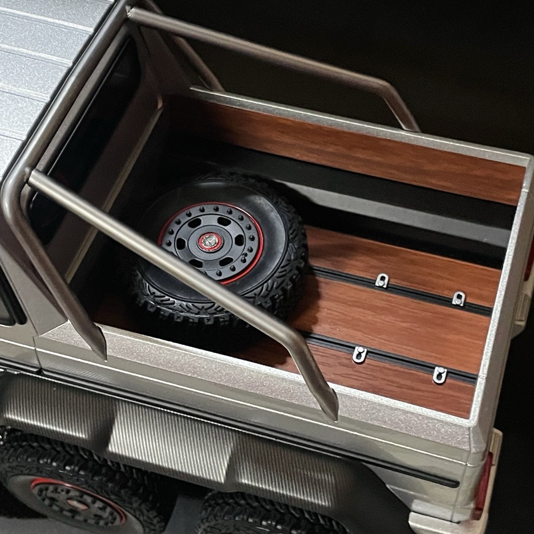 AUTOart - 1/18 AUTOart メルセデス・ベンツ AMG G63 6×6の通販 by