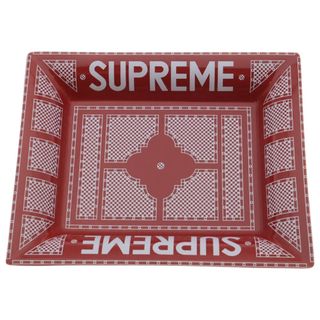 Supremeのフリマアイテム一覧