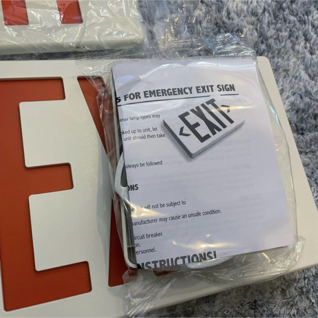 EXIT LED WH/RED USA 非常口 アメリカンの通販 by steeeeeeez's shop