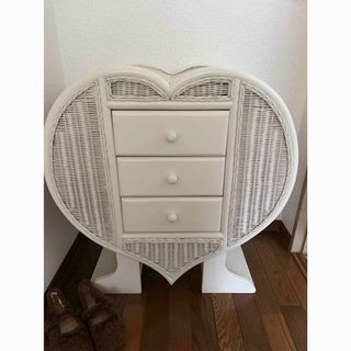 LAURA ASHLEY（収納家具）のフリマアイテム一覧