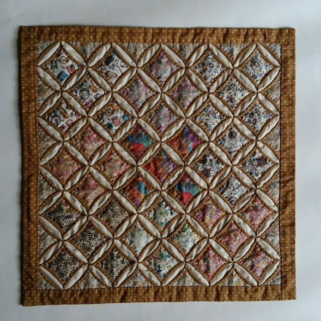 カテドラルウィンドウ☆タペストリー リバティ パッチワークキルト 壁