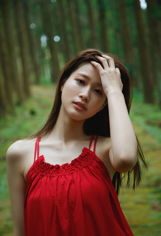 生見愛瑠1st写真集(仮) : Meru Nukumi | HMV&BOOKS online : Online