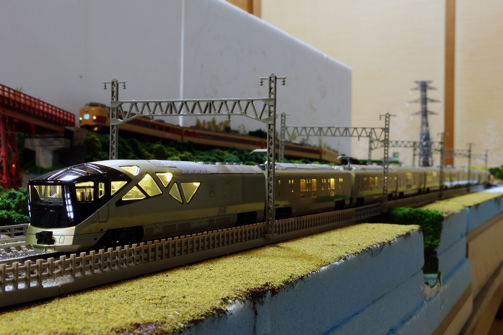 KATO 10-1447 E001形〈TRAIN SUITE 四季島〉10両セット 入線: Nゲージ