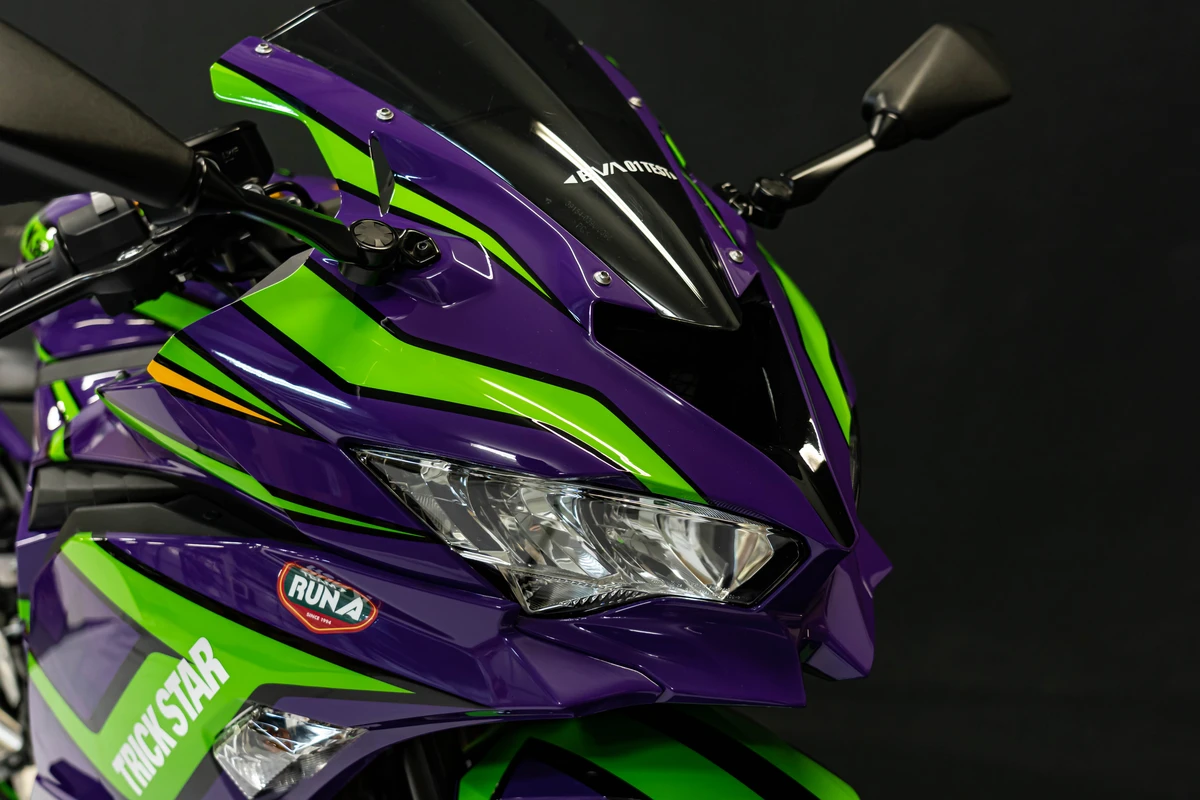 初号機仕様「ZX-25R」登場！エヴァンゲリオン×トリックスターのEVA