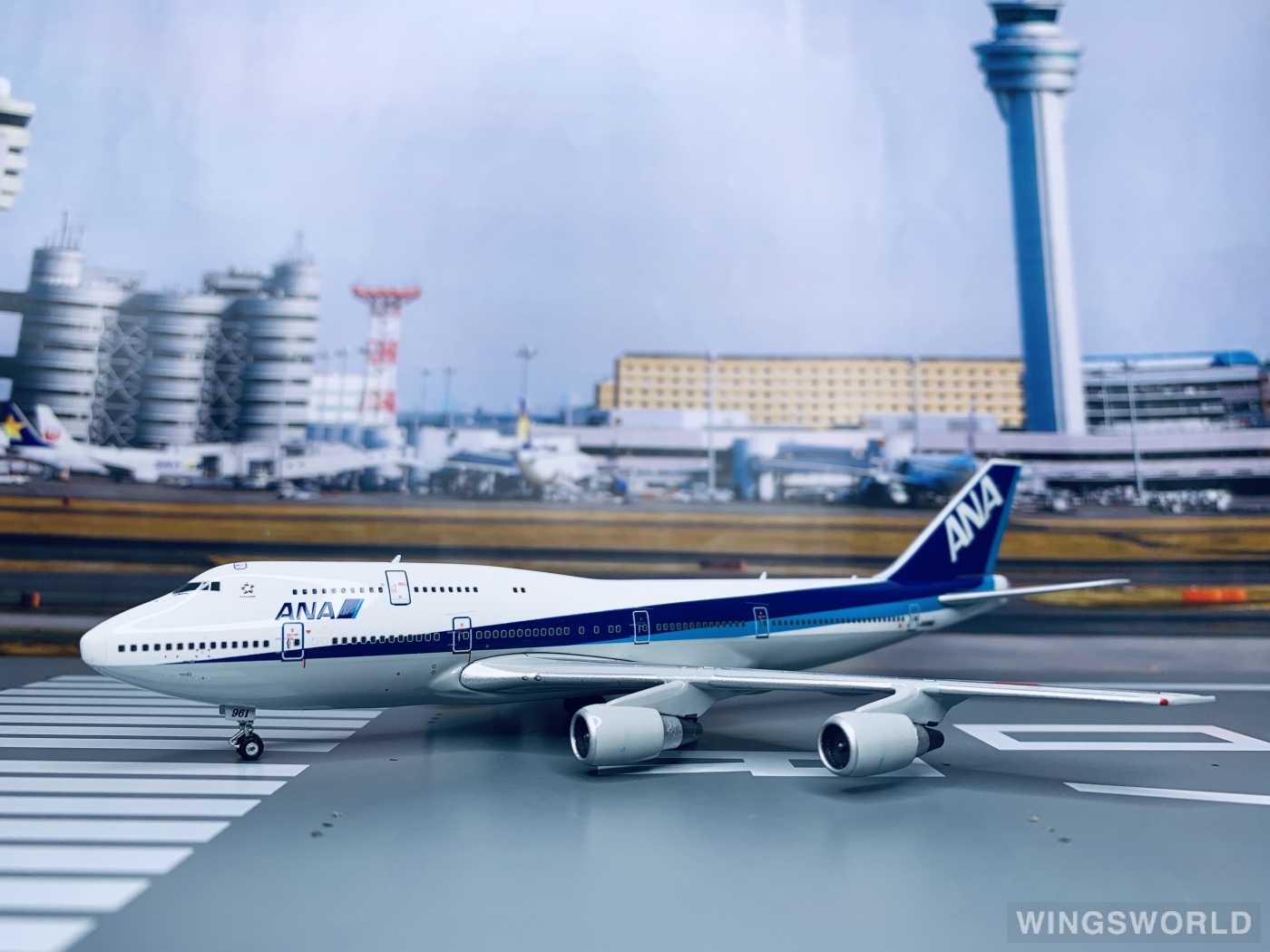 Phoenix 1:400 Boeing 747-400 ANA 全日空PH10991 JA8961 最后飞行
