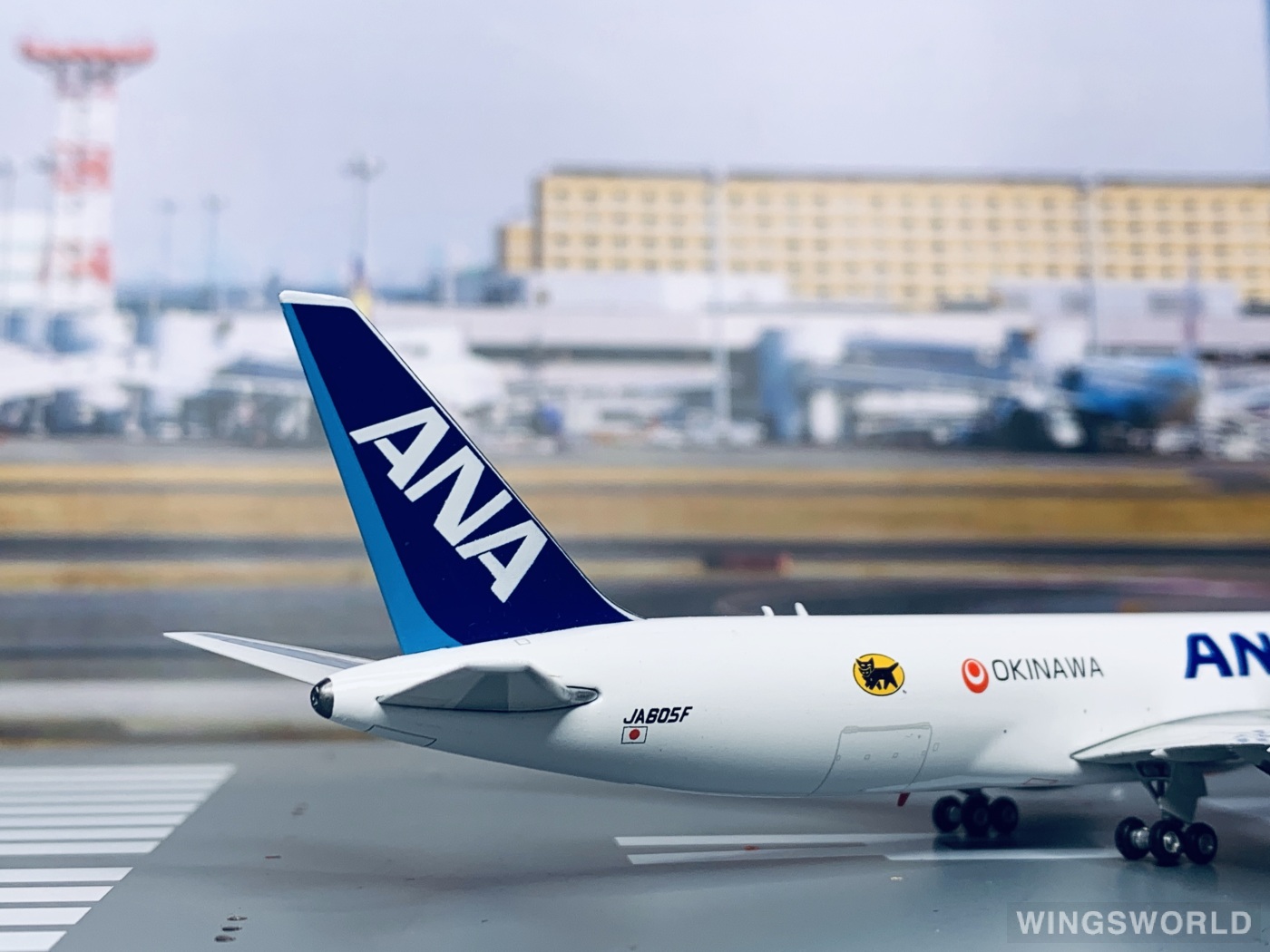 Phoenix 1:400 Boeing 767-300 ANA 全日空PH11065 JA605F Okinawa c/s