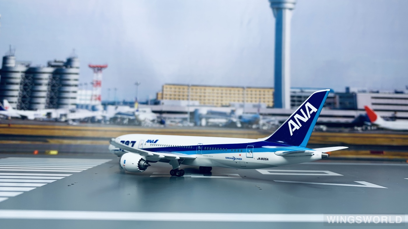 Phoenix 1:400 Boeing 787-8 ANA 全日空PH10585 JA805A 787 logo的照片