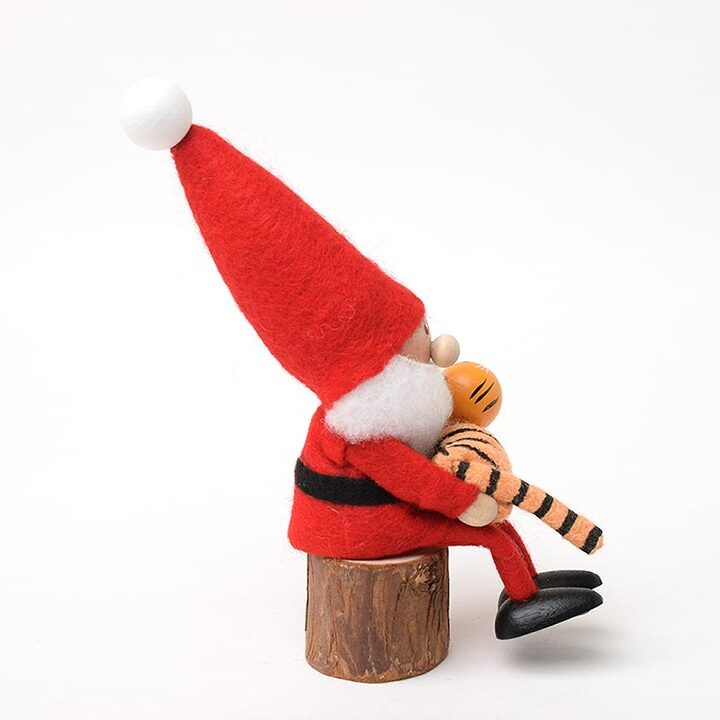 ノルディカニッセ トラを抱えたサンタ (ノルディカニッセ トラヲカ