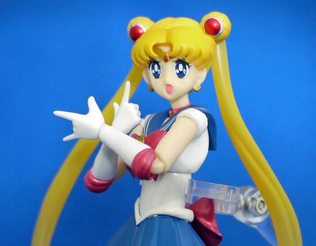 大きいお友達歓喜！ セーラームーンの動くフィギュアが楽しい - 価格
