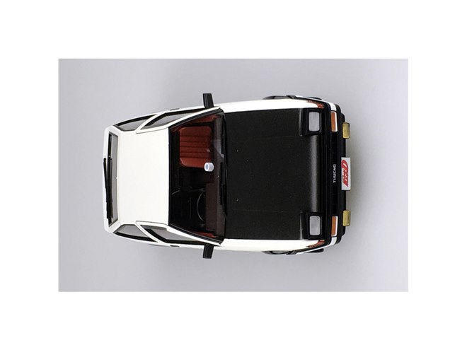 頭文字D」カーボンボンネット仕様の「藤原拓海 AE86トレノ」など