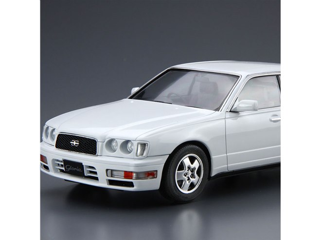 AOSHIMA、セドリック/グロリア選択式の「1/24 ニッサン Y33」模型