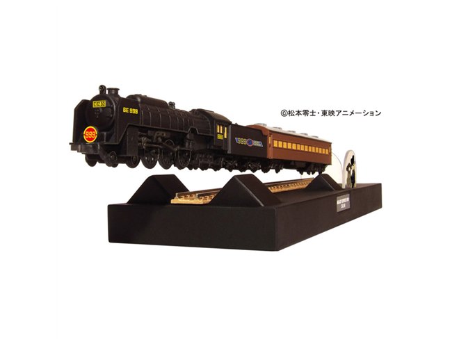 宙に浮いて発進する、「フローティングモデル銀河鉄道999 TV版」6月末