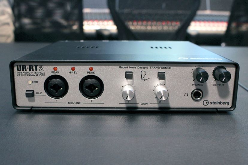 Steinbergの売れ筋USBオーディオインターフェイスにプレミアムライン
