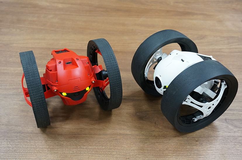 ミニドローン「Jumping Night」「Jumping Race」を公園で走らせてみた