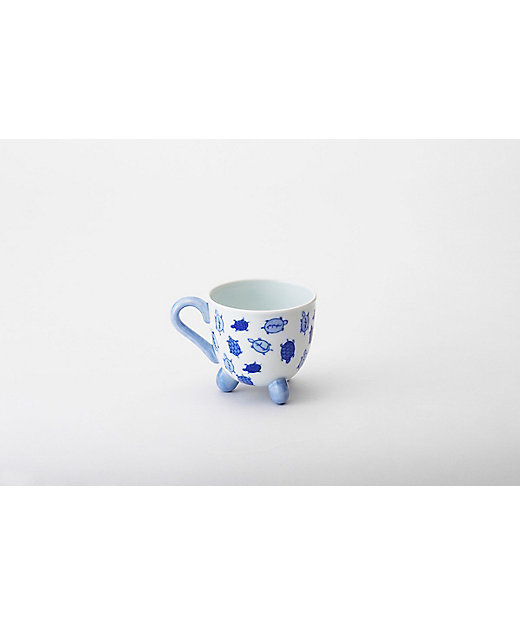染付亀 三ツ足マグカップ | 深川製磁/フカガワセイジ | 三越伊勢丹