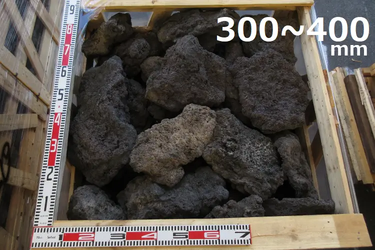 火山岩（黒）（ゴロタ） - 玉砂利なら一信ジャパン｜洗い出し, 黒玉石