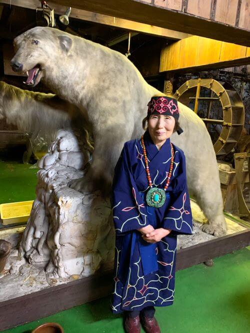 白老の創作木彫専門店『荒井工芸館』圧倒的異空間をのぞいてみよう