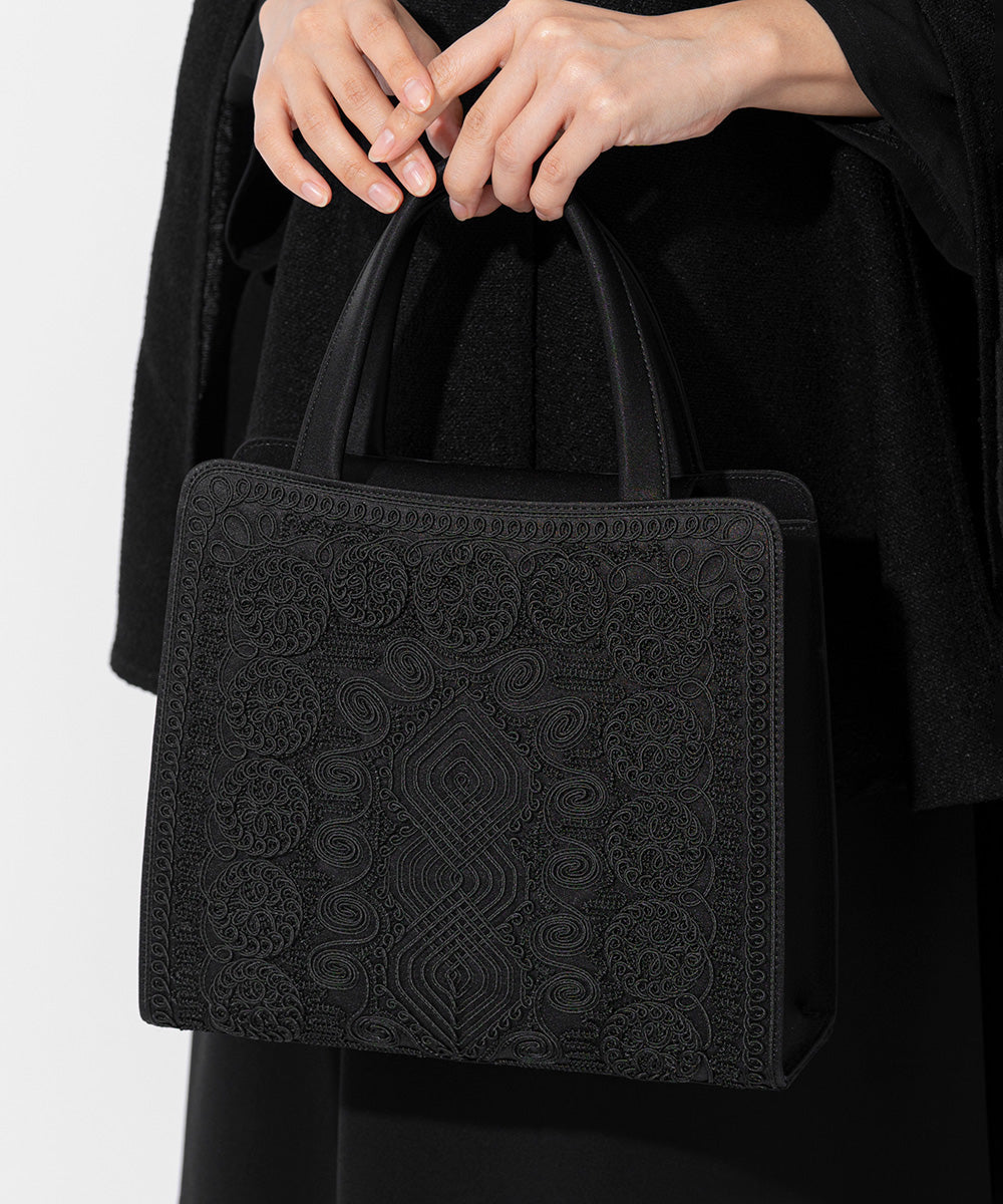 コード刺繍BOOK TOTE