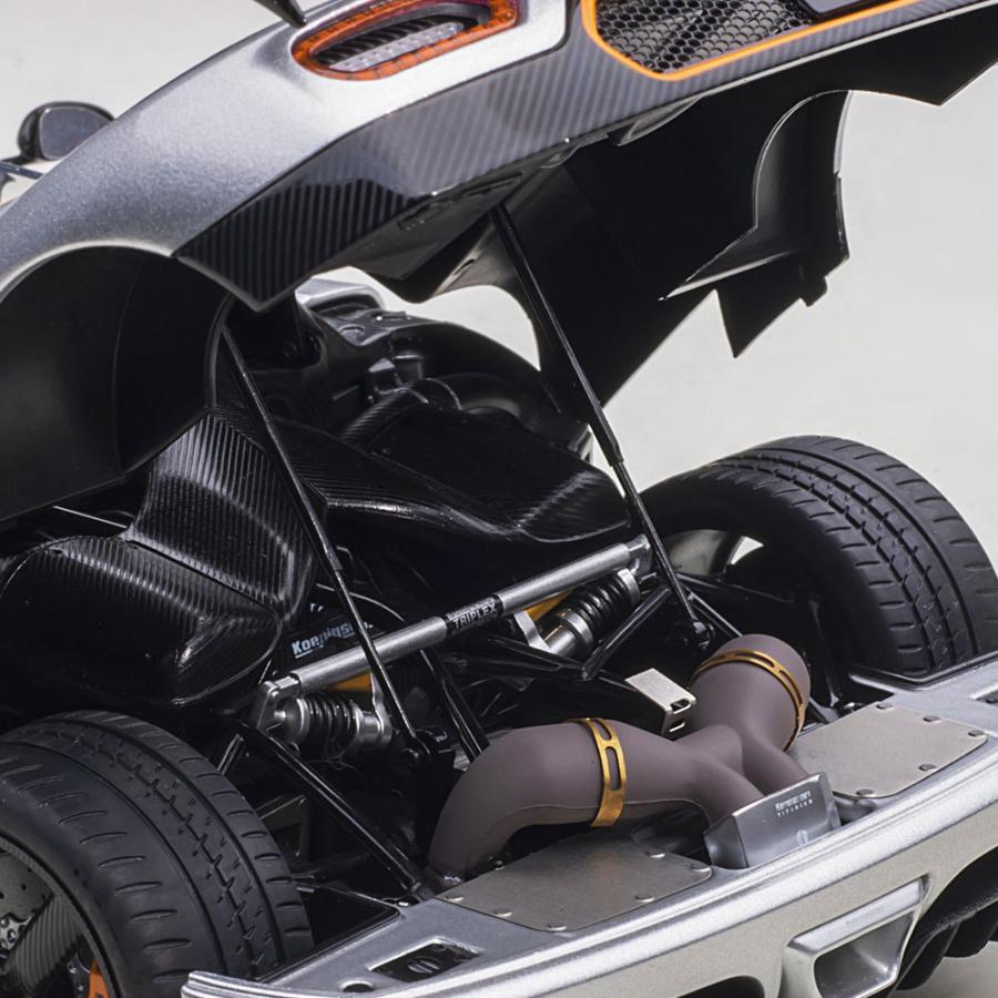 ミニカー 1/18 ケーニグセグ アゲ―ラ RS メタリック シルバー カーボン