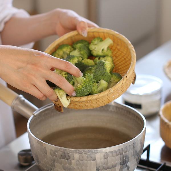 公長齋小菅 そばざる足付きS 竹ざる 竹かご 竹籠 蕎麦ざる 竹製 京都