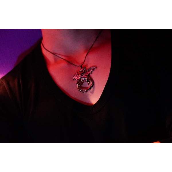 翼を広げたドラゴン(龍)両面彫り リバーシブルデザイン メタルブラック