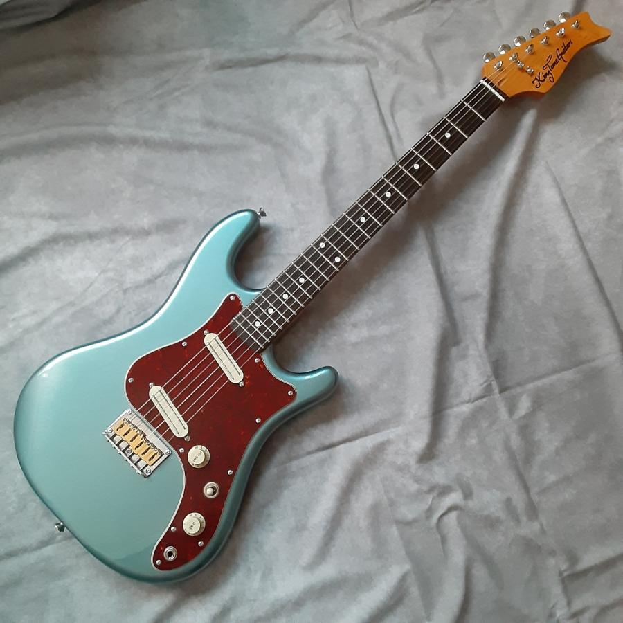 国産ショートスケールエレキギター キングトーンSTS1Eアイスブルー