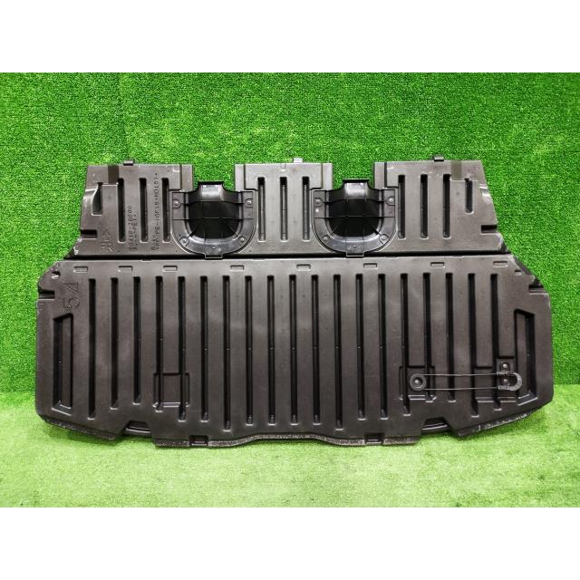 ヴォクシー ノア DBA-ZRR85G リアボード・トノカバー ラゲッジ