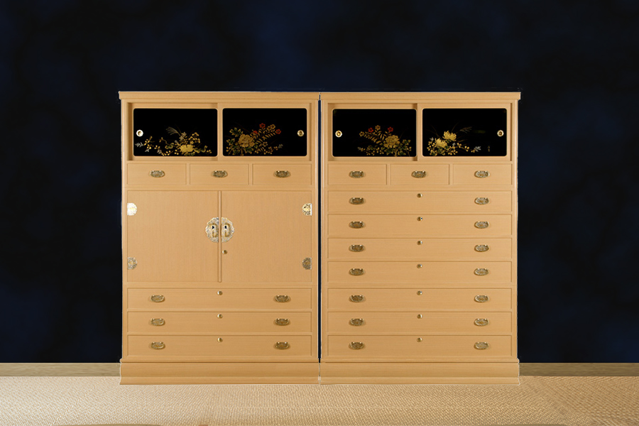 胴丸型】総桐 夫婦たんす 蒔絵 - 名古屋桐たんす工房 出雲屋