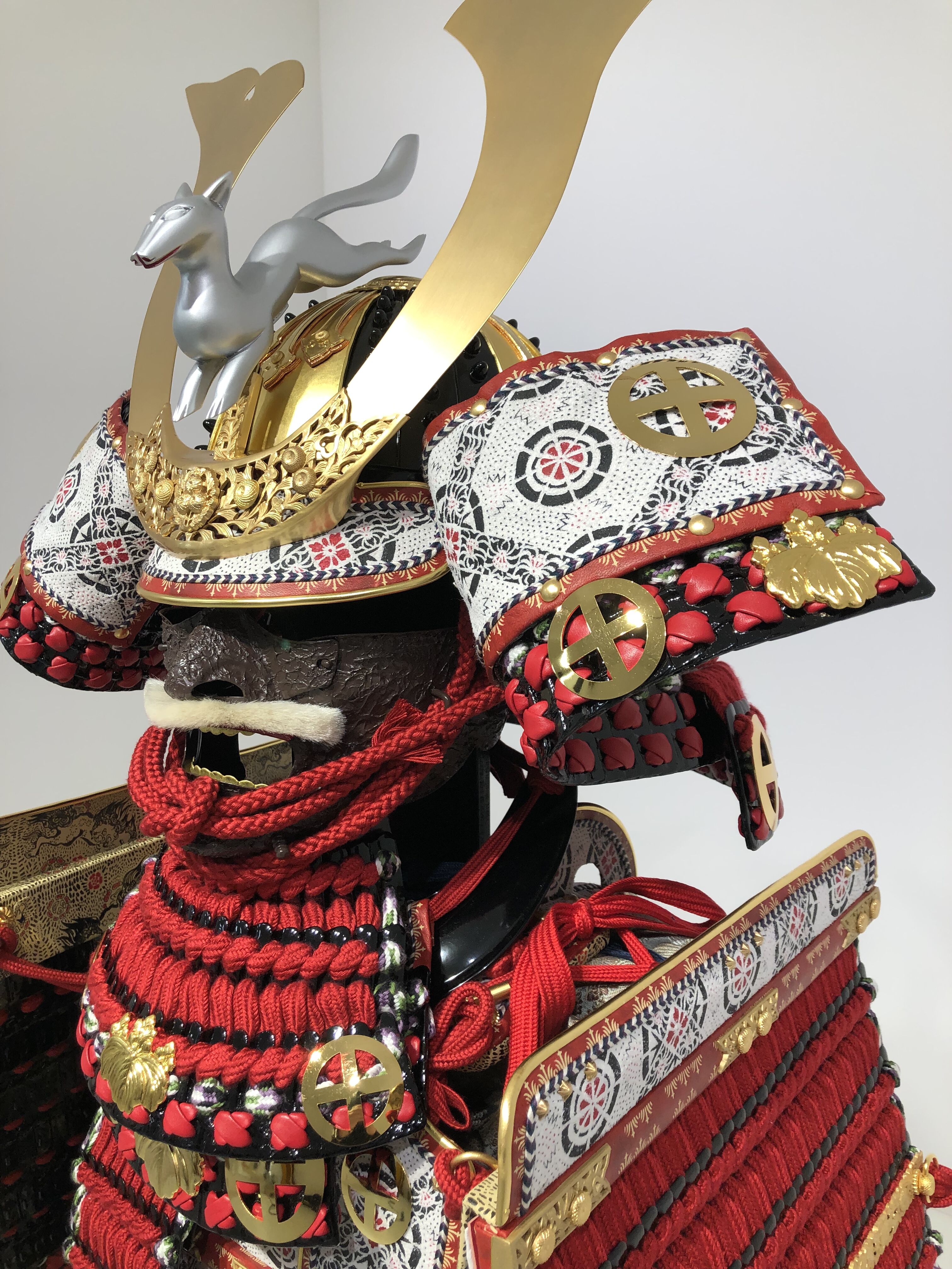 O-003】赤糸威本大札大鎧 – JAPAN ICHIBAN E-SHOP