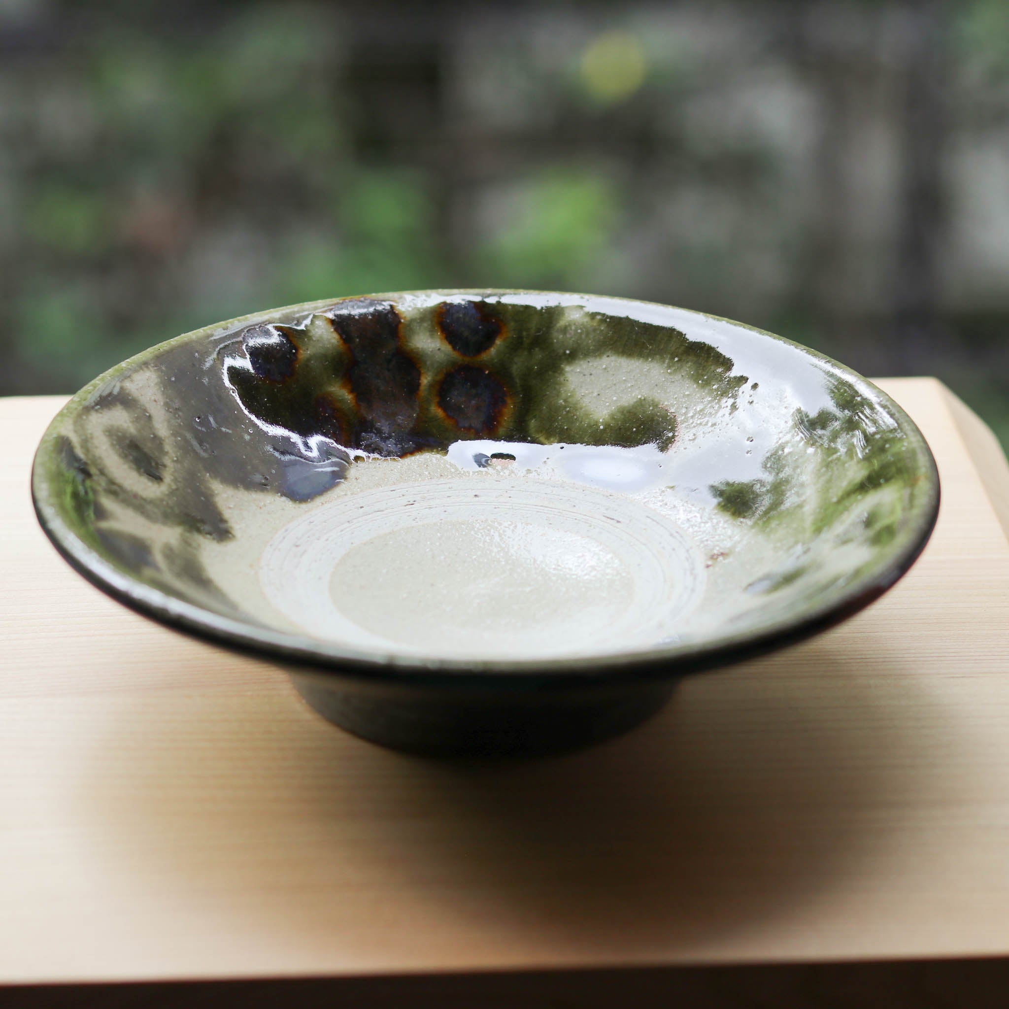 やちむん 5寸皿 | ブドウ唐草 | 呉須・飴 | 横田屋窯