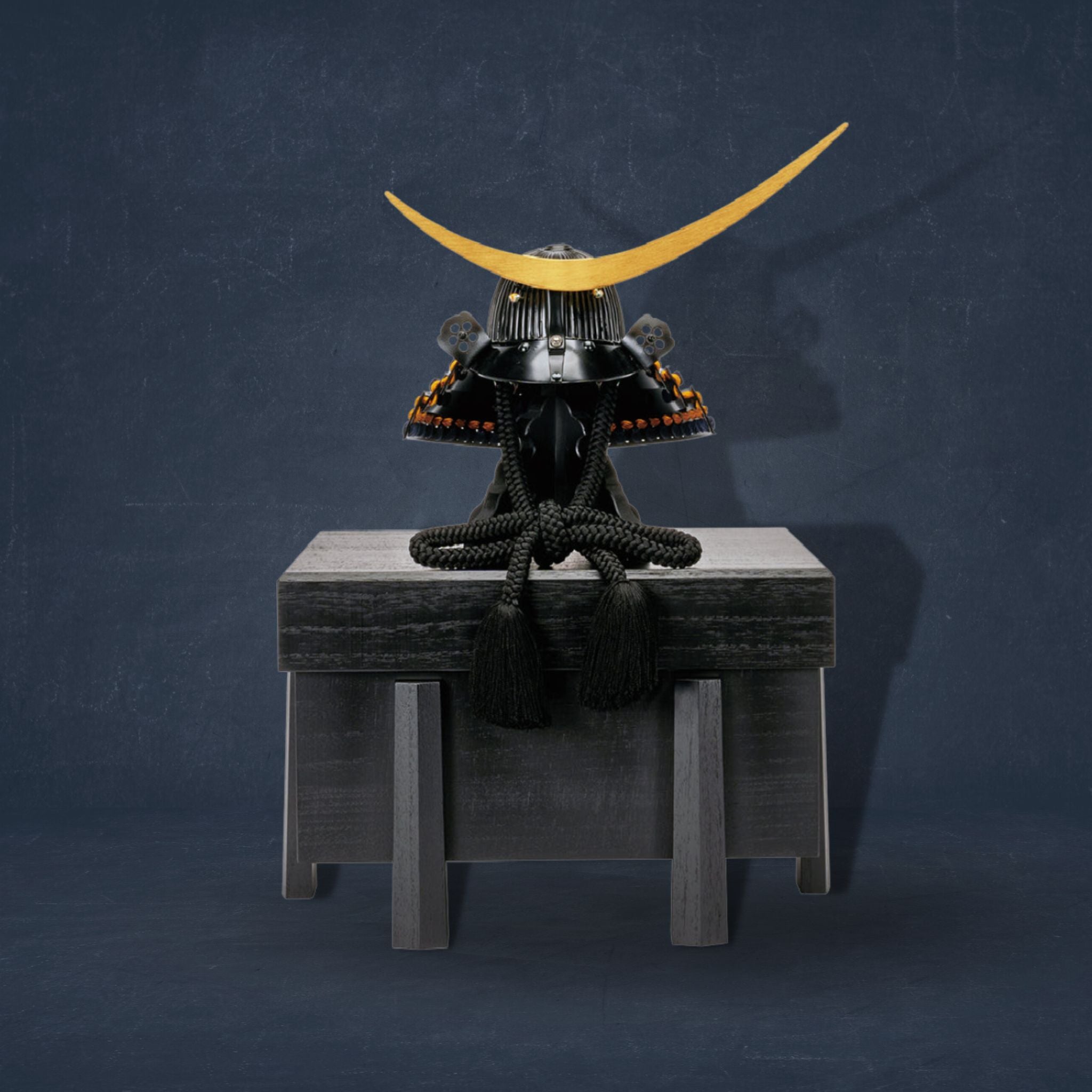 兜飾り | 戦国名将 | 伊達政宗 六十二間弦月前立の兜 1/3スケール | 鈴