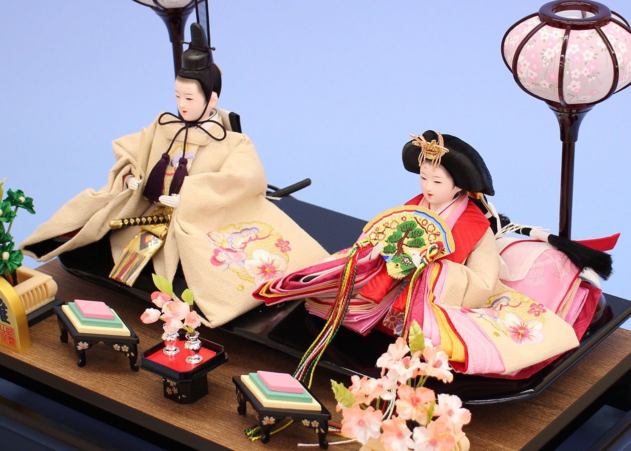 雛人形 ケース飾り 二人 幅48cm｜ガラスケース固定型 小三五刺繍親王