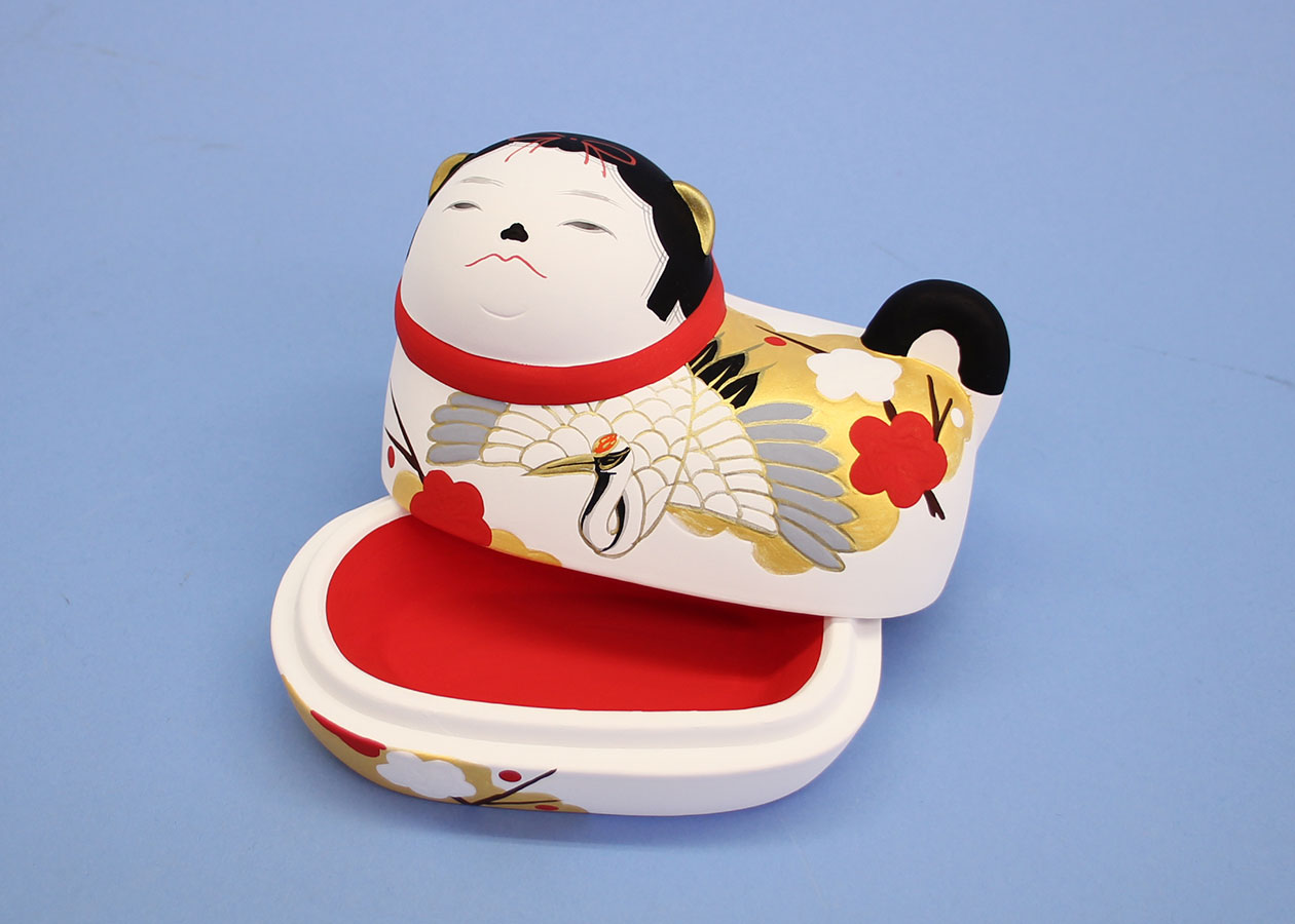 陶製素焼き絵付けの犬筥（いぬばこ）飾り白 座布団付き – 寿鳳人形の東芸