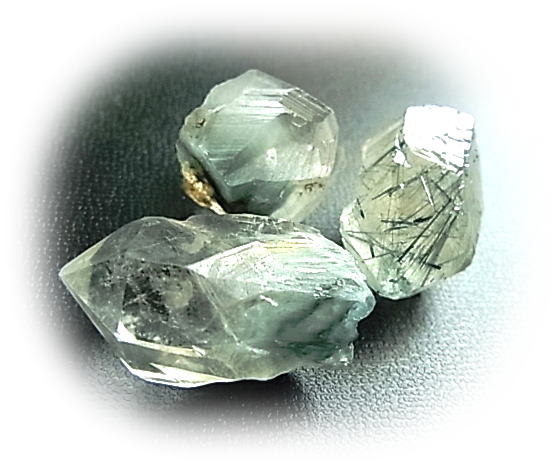 ブルーターラクォーツ原石、ブルーターラクォーツペンダントなど、レア