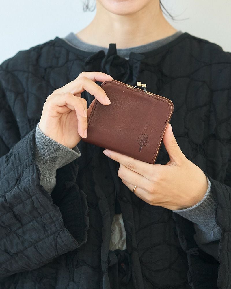 ちょうど良いサイズ感「ドロップツリー がま口 コンパクトウォレット