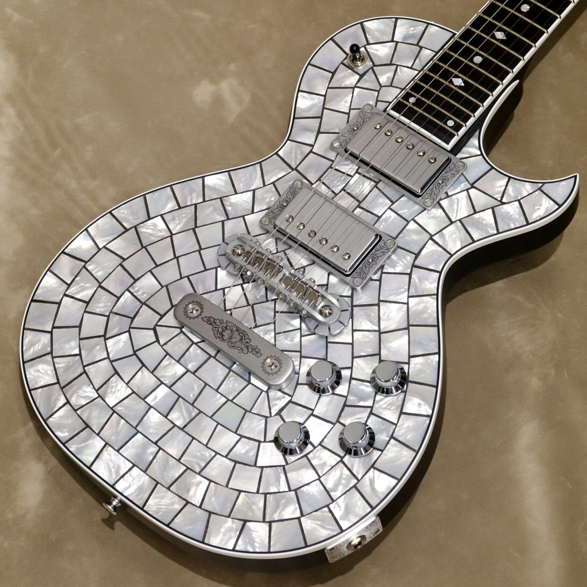 VOCU ( ヴォーキュ ) Magic BLEND Room Spec.B | ギターの通販なら