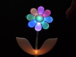 コラム： やじうまミニレビュータカラトミー「フラワーロック2.0」