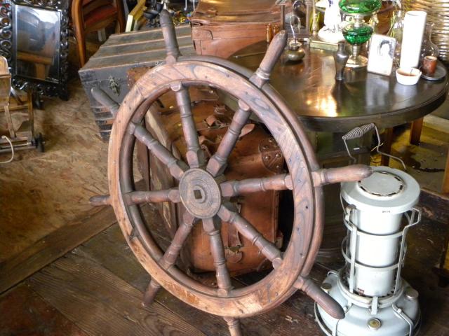 アンティークな船の舵 ラット