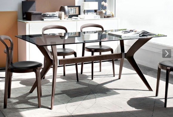 カリガリス｜Tokyo ガラストップ ダイニングテーブルはこちら