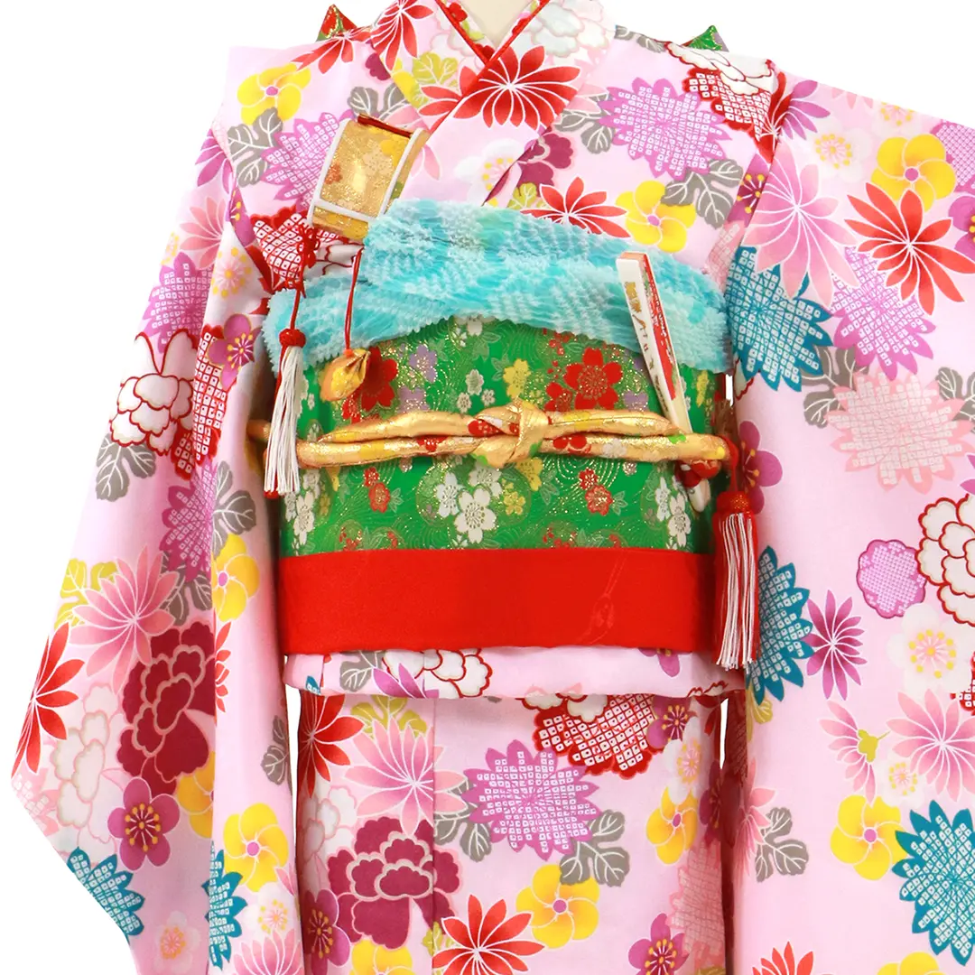 薄ピンク地にカラフルな四季花の着物／七五三・七歳女の子 | 宅配着物
