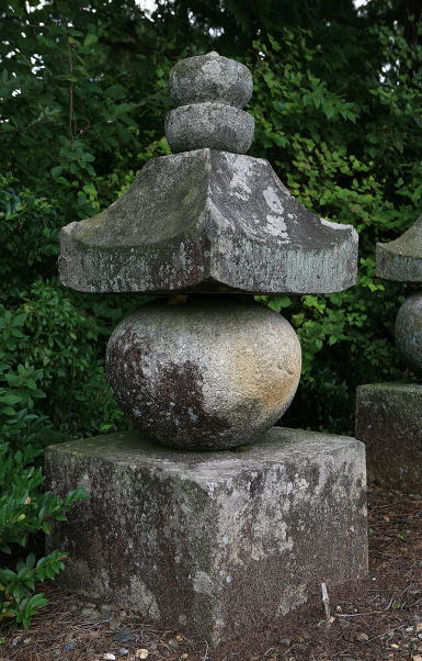 石塔寺（いしどうじ）五輪塔